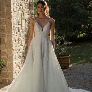 Madi Lane Pallas Gown, Size 14, Ivory / Mocha, Perfect condition sample dress